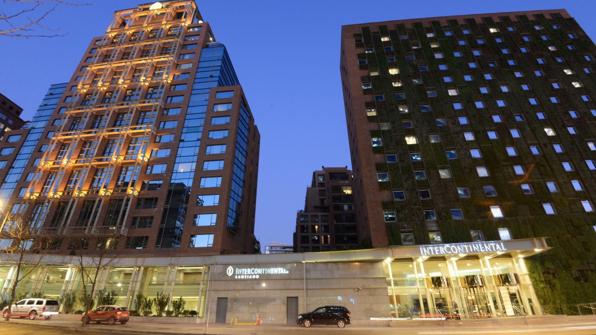Exterior del Hotel InterContinental Santiago.